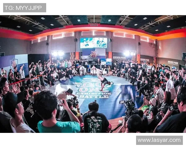 重庆街舞队的节奏魅力探秘街头文化与舞蹈艺术的完美融合