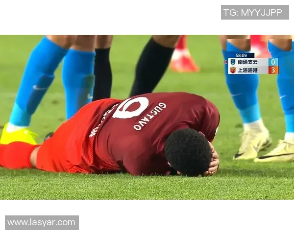 西甲精彩对决那不勒斯大胜里昂红牌事件引发全场热议