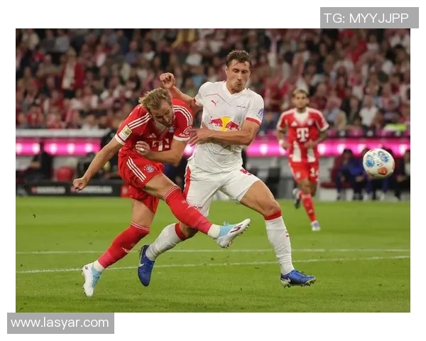 德甲精彩对决曼联6-2大胜AC米兰帽子戏法点燃全场激情