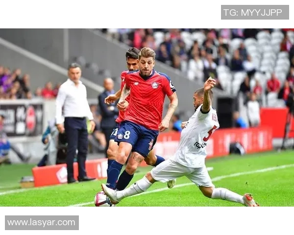 足总杯精彩对决多特蒙德大胜那不勒斯神奇扑救点燃全场激情